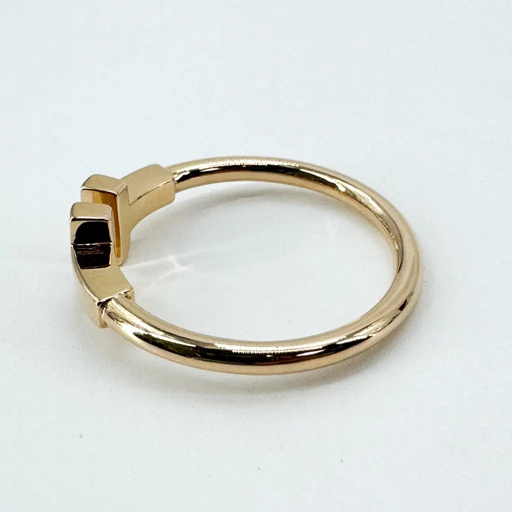 Tiffany & Co . Tiffany T Wire Ring in 18k Rose Gold MultiColor Very good - Box View