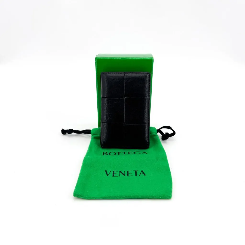Bottega Veneta Maxi Intrecciato Bi-Fold Card Case Black Black Leather Very good - Back View