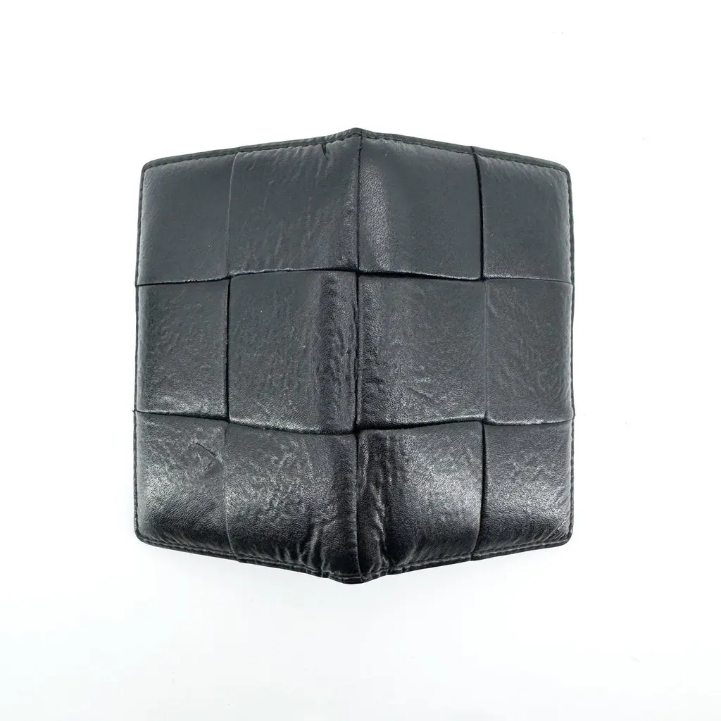 Bottega Veneta Maxi Intrecciato Bi-Fold Card Case Black Black Leather Very good - Model View