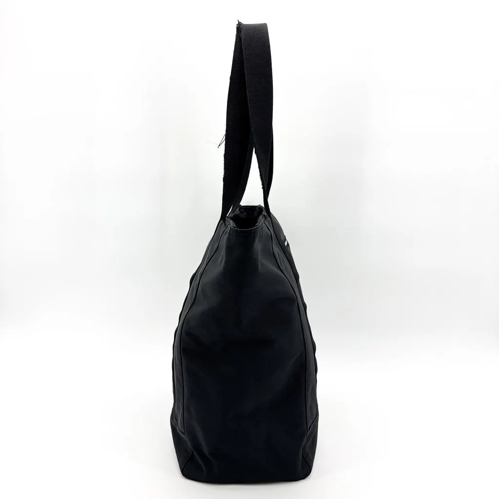 Balenciaga Explorer Tote Bag Black Black Canvas Fair - Model View