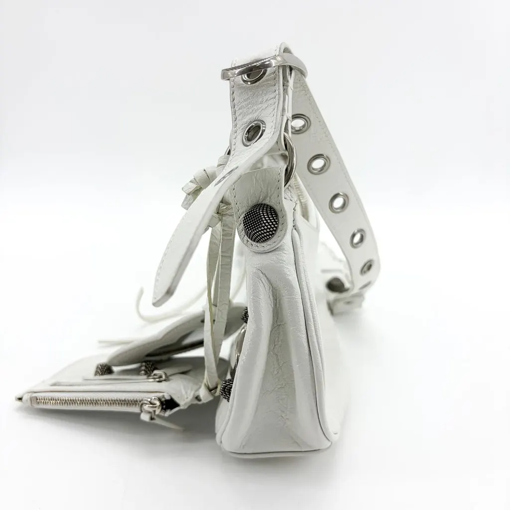 Balenciaga Le Cagole XS Shoulder Bag White White Leather Good - Model View