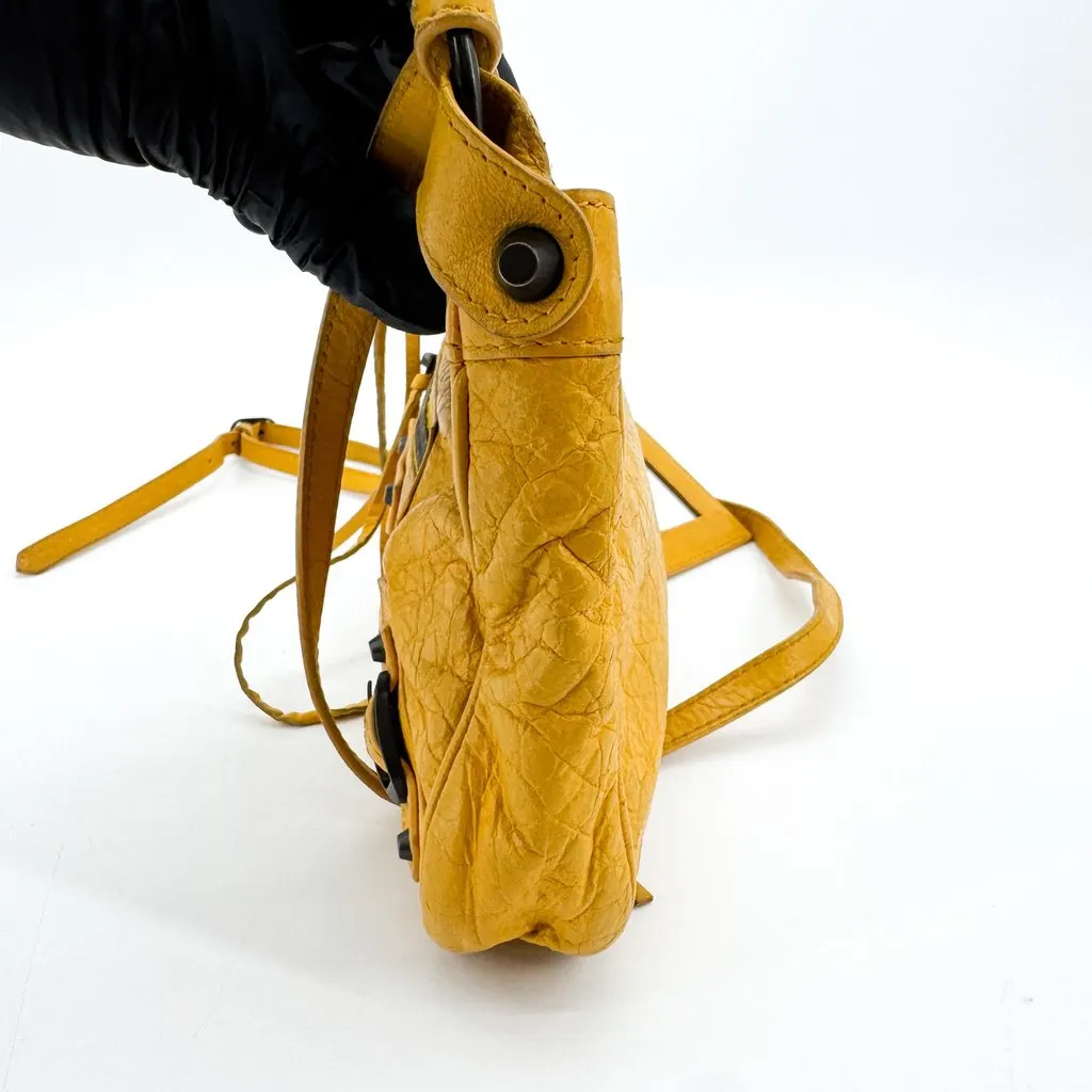 Balenciaga Classic Hip Shoulder Bag Yellow Yellow Leather Good - Inside View