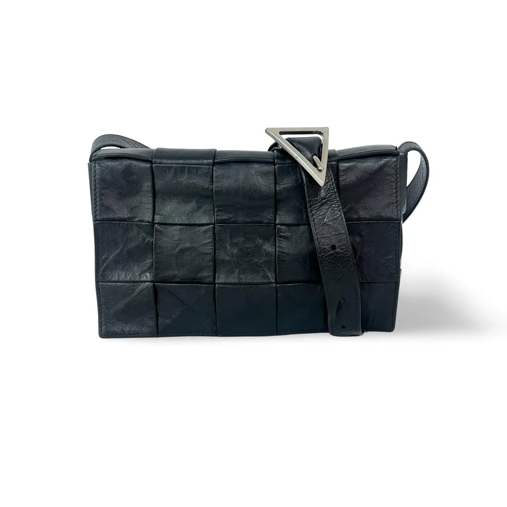 Bottega Veneta Cassette Bag Black Vintage Calf Silver Hardware Black Leather Good - Front View