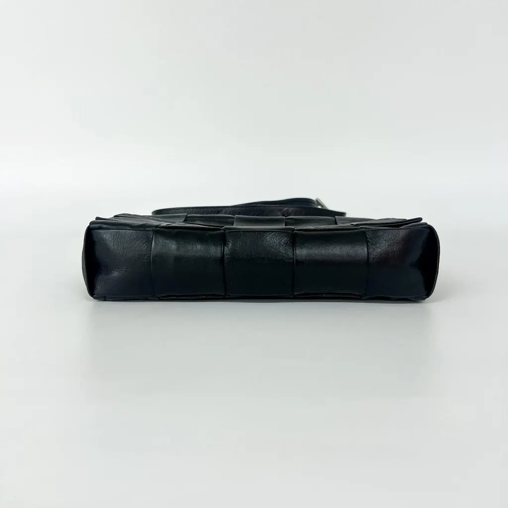 Bottega Veneta Cassette Bag Black Black Leather Good - Box View