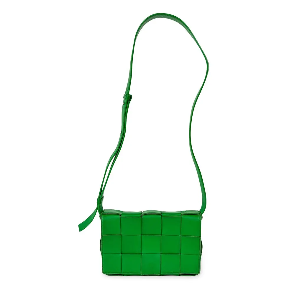 Bottega Veneta Cassette Shoulder Bag Paraket Green Leather Good - Front View
