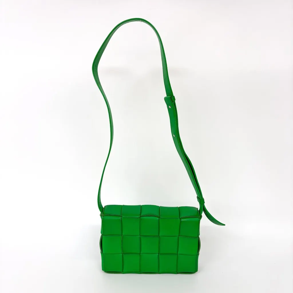 Bottega Veneta Cassette Shoulder Bag Paraket Green Leather Good - Box View