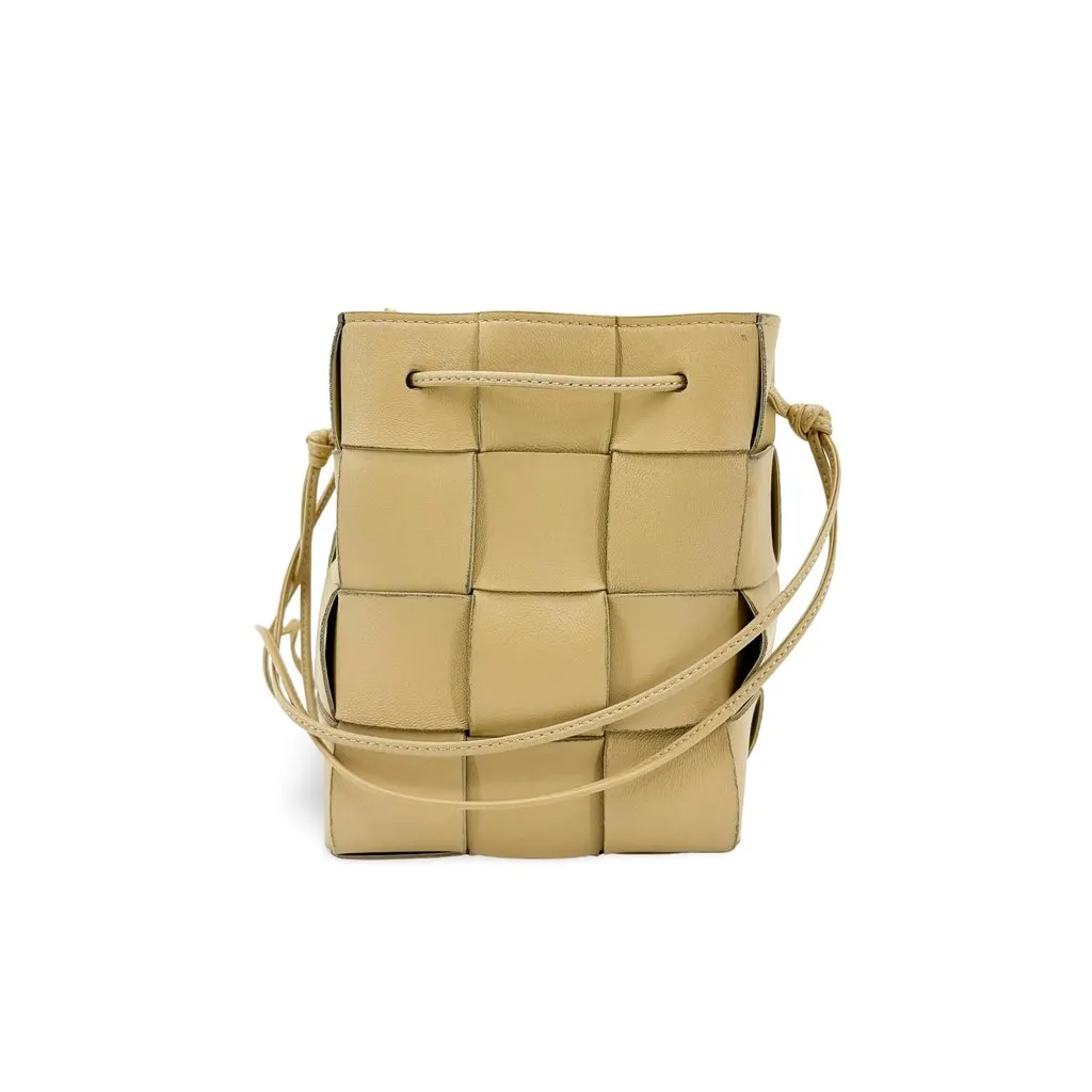 Bottega Veneta Small Cassette Bucket Bag Almond Beige Leather Very good - Front View
