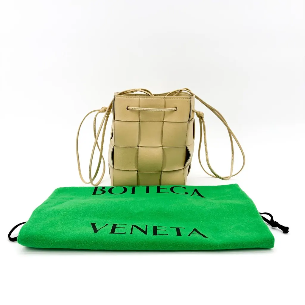 Bottega Veneta Small Cassette Bucket Bag Almond Beige Leather Very good - Back View