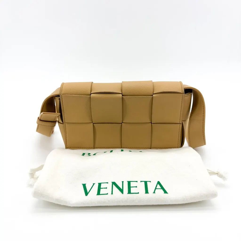 Bottega Veneta Cassette Bag Almond Beige Leather Very good - Back View
