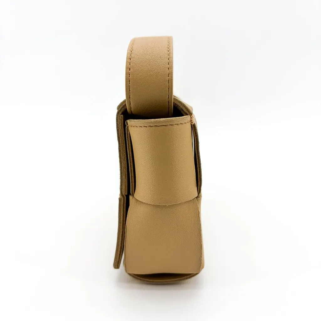 Bottega Veneta Cassette Bag Almond Beige Leather Very good - Model View