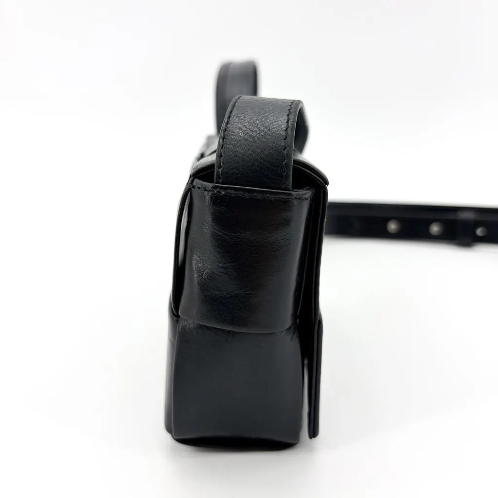 Bottega Veneta Mini Cassette Bag Black Black Leather Good - Model View