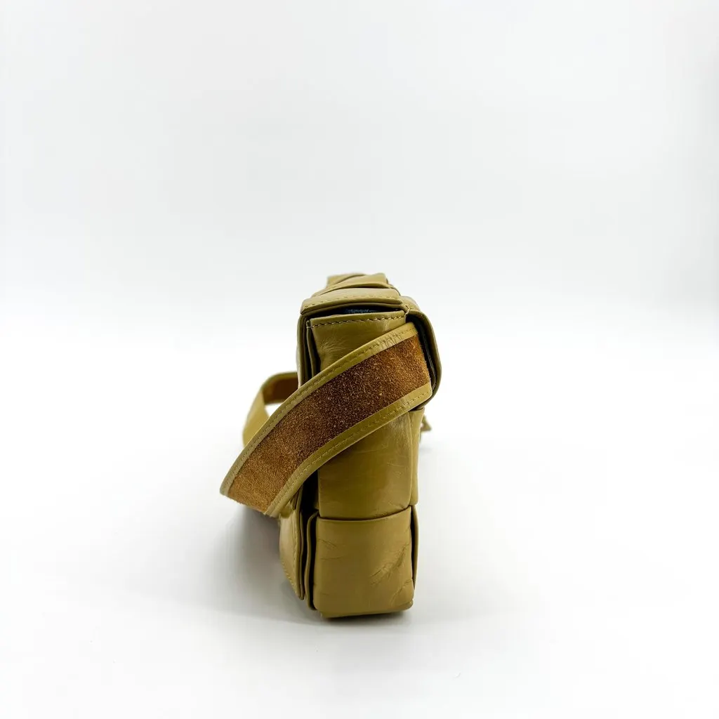 Bottega Veneta Small Brick Cassette Bag Ochre Khaki Leather Fair - Model View