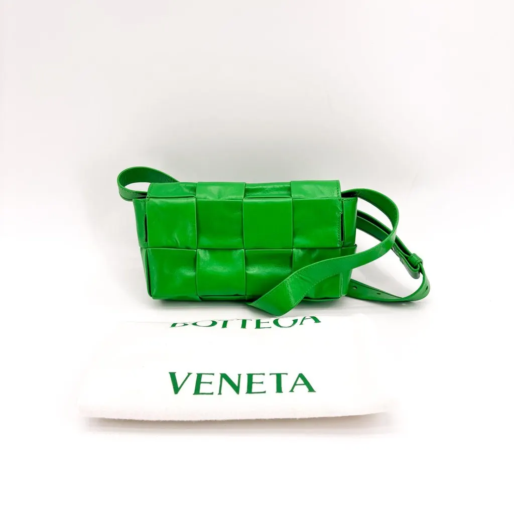 Bottega Veneta Cassette Shoulder Bag Parakeet Green Leather Good - Back View