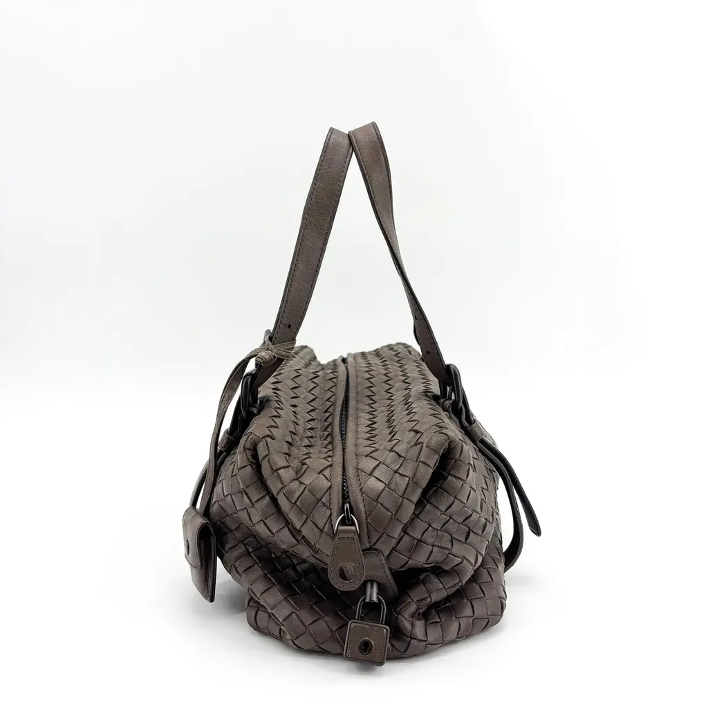 Bottega Veneta Intrecciato Montaigne Bag Ebano Brown Brown Leather Good - Model View