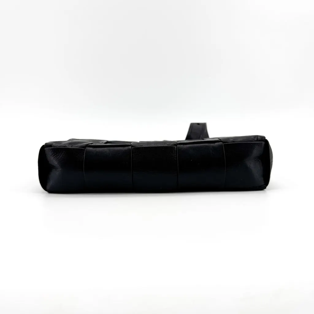 Bottega Veneta Cassette Shoulder Bag Black Black Leather Very good - Box View
