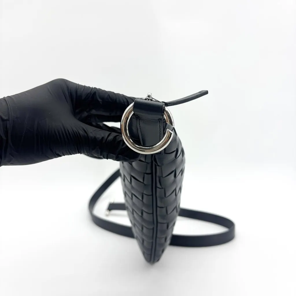 Bottega Veneta Intrecciato Beak Shoulder Bag Black Black Leather Good - Inside View