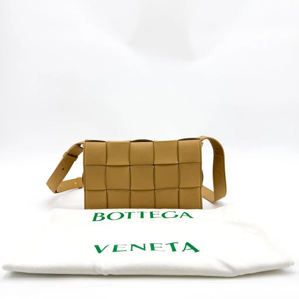 Bottega Veneta Cassette Shoulder Bag Beige Beige Leather Fair - Back View