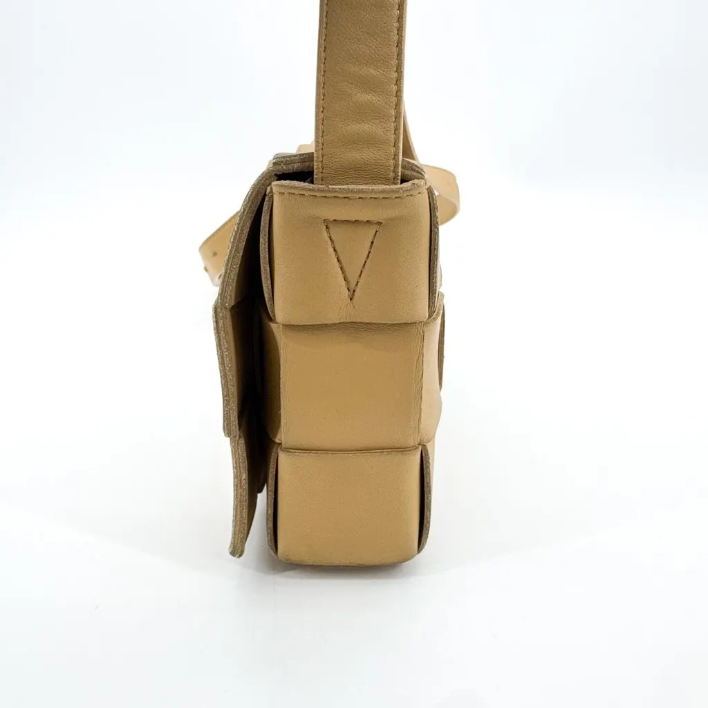 Bottega Veneta Cassette Shoulder Bag Beige Beige Leather Fair - Box View