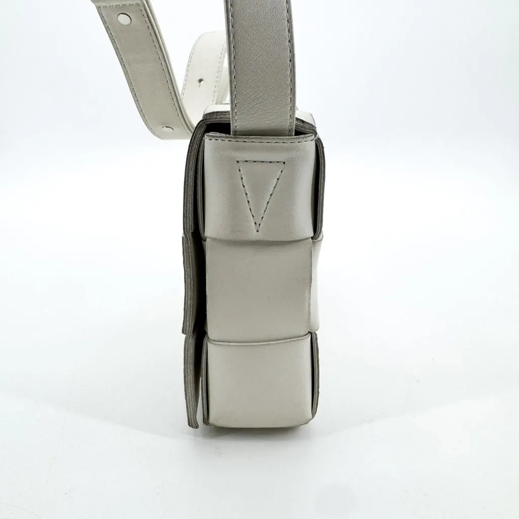 Bottega Veneta Cassette Shoulder Bag Plaster White Leather Fair - Box View