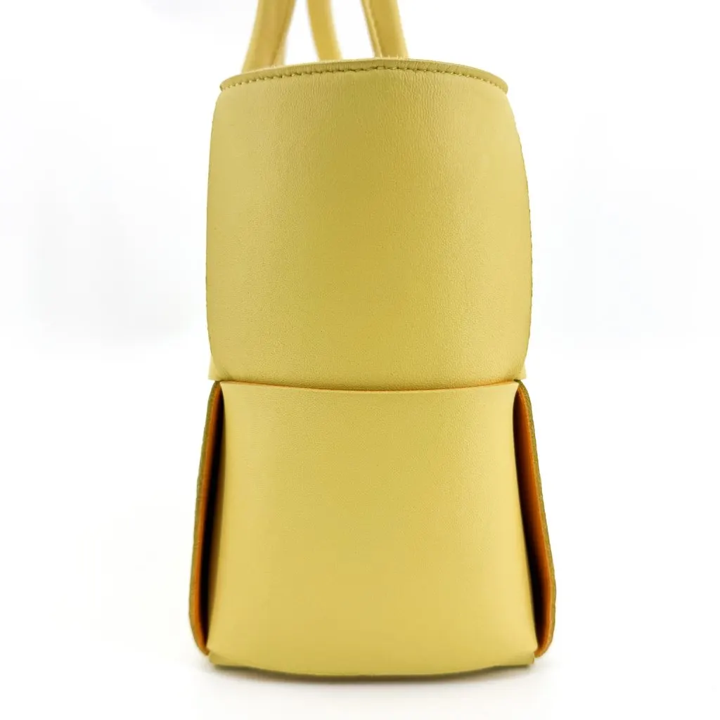 Bottega Veneta Small Arco Tote Bag Yellow Yellow Leather Fair - Model View