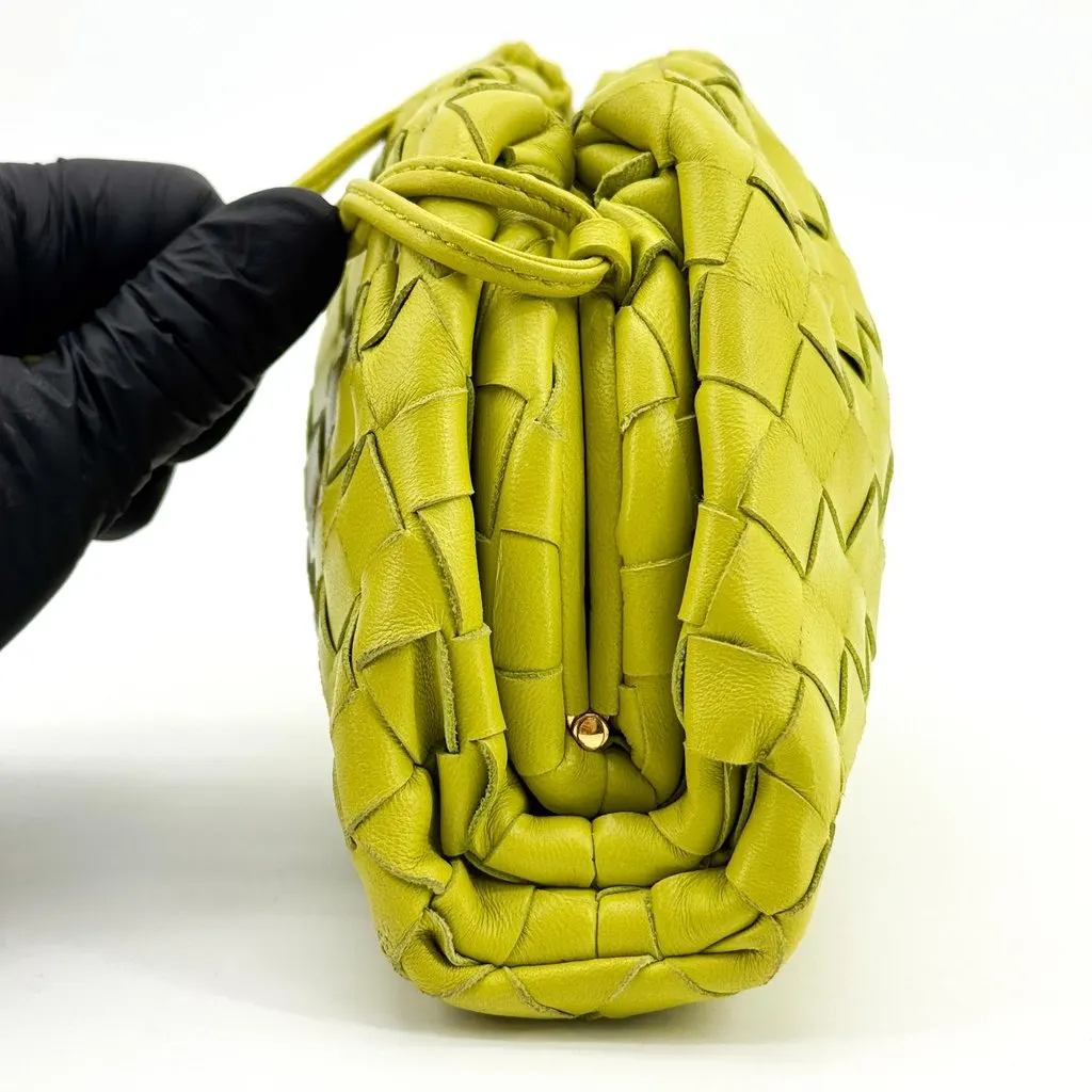 Bottega Veneta Intrecciato Mini Pouch Green Green Leather Good - Inside View