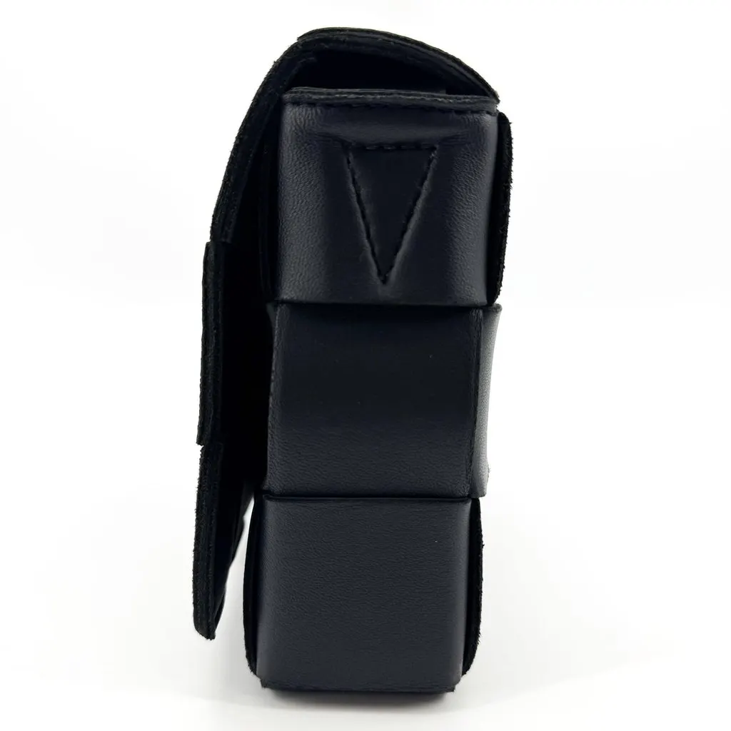 Bottega Veneta Cassette Crossbody Bag Black Black Leather Good - Inside View