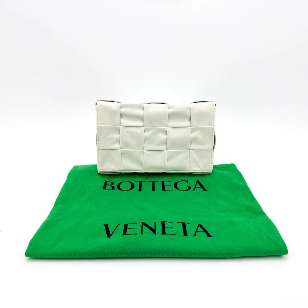 Bottega Veneta Cassette Bag White White Leather Good - Back View