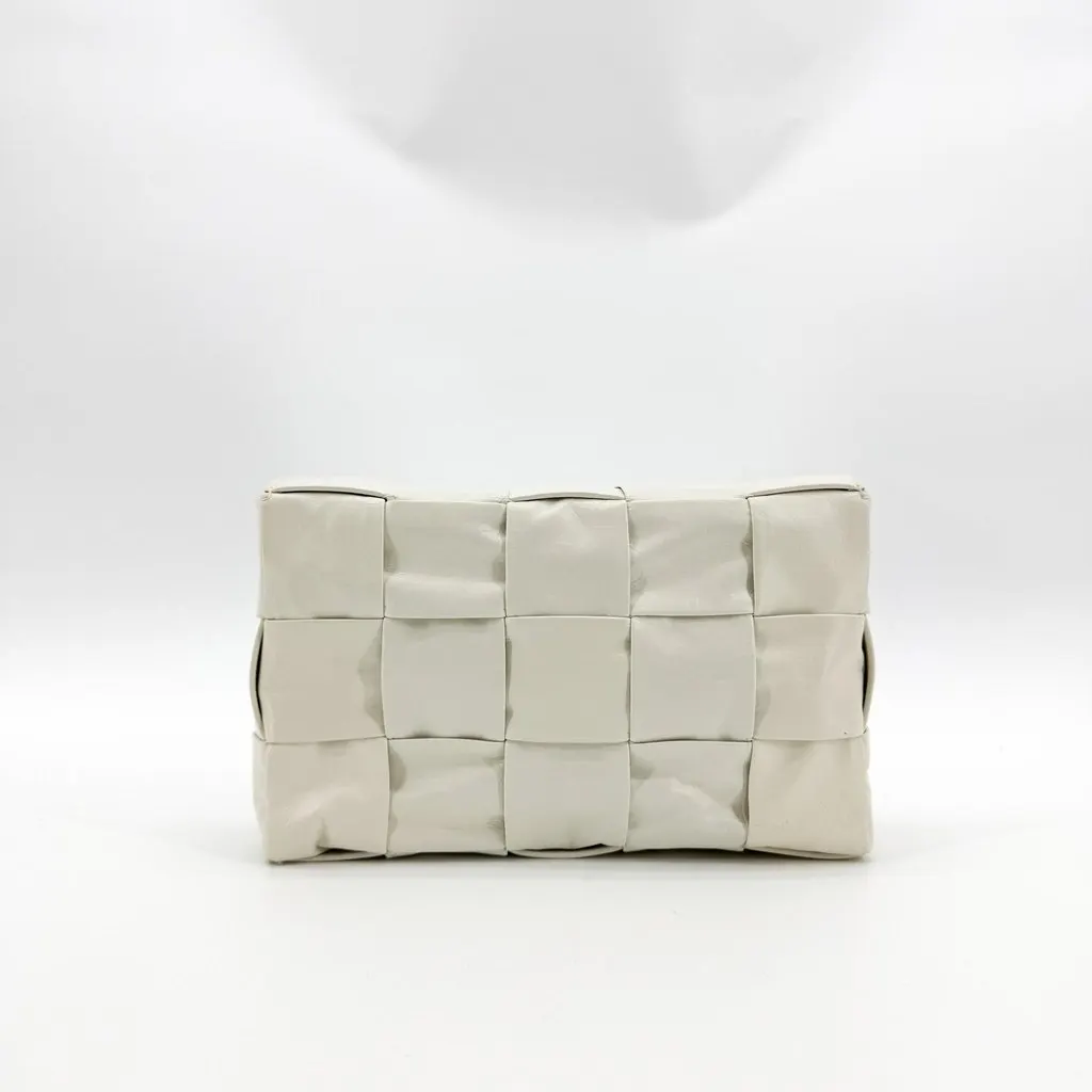 Bottega Veneta Cassette Bag White White Leather Good - Inside View