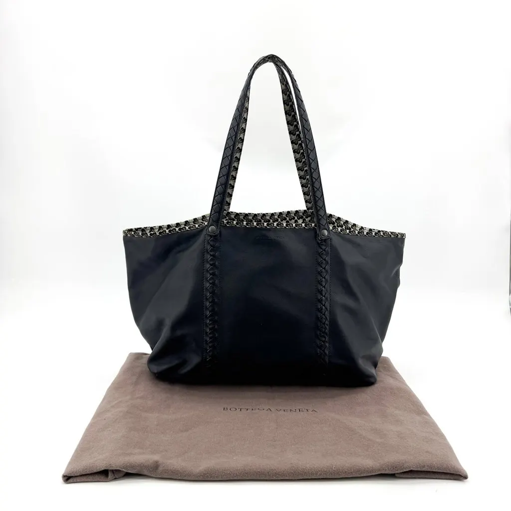 Bottega Veneta Intrecciato Butterfly Leather Tote Bag Black Black Leather Good - Back View