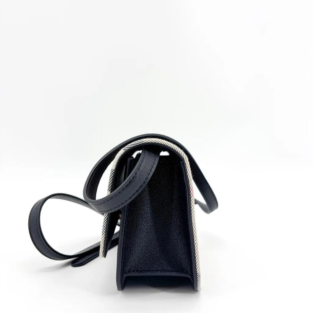 Burberry Vintage Check and Leather Hampshire Crossbody Bag Black Beige Leather Good - Model View