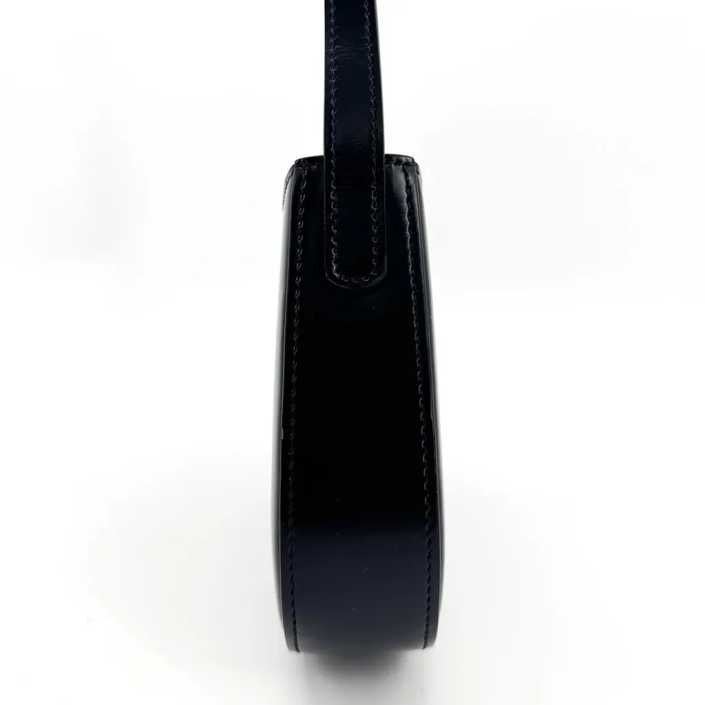 Celine Ava Triomphe Bag in Smooth Calfskin Black Black Leather Very good - Model View