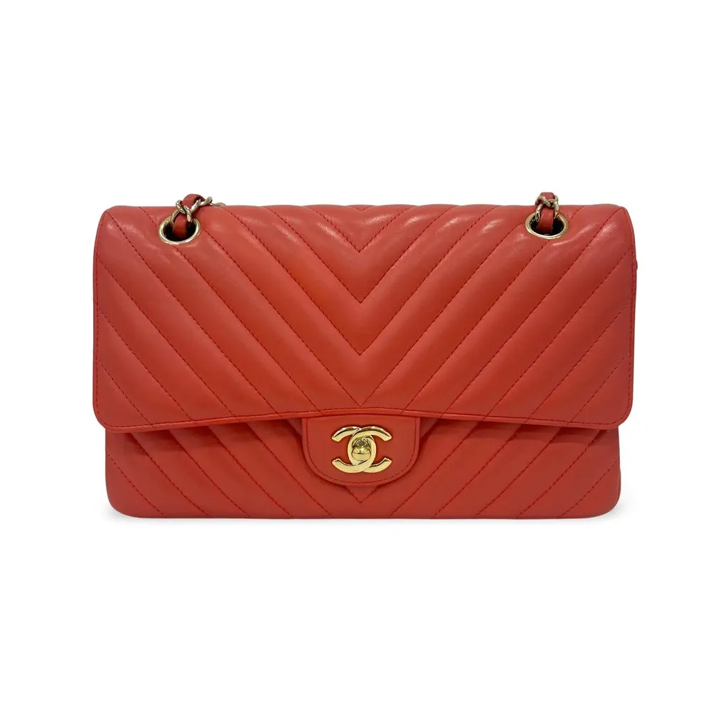 Chanel A01112 Lambskin Chevron Gold Hardware Classic Medium Shoulder Bag Red Leather Good - Front View