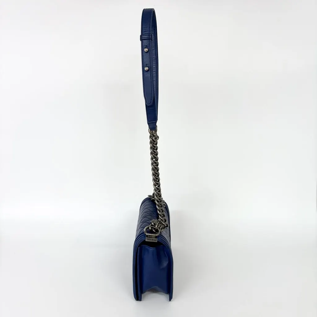 Chanel Boy Bag Large Blue Calfskin Silver Hardware Shoulder Bag Series 23 Blue Leather Good - Inside View