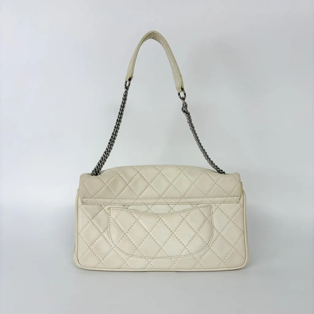 Chanel Cream Quilted Lambskin Silver Hardware Flap Bag Series 11 Ecru Leather Fair - Back View