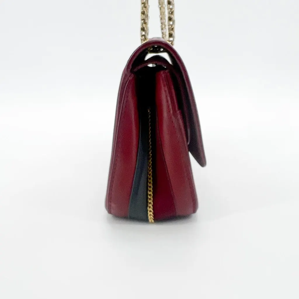 Chanel 2.55 Reissue Flap Bag 225 Burgundy Gold Hardware MultiColor Leather Good - Inside View