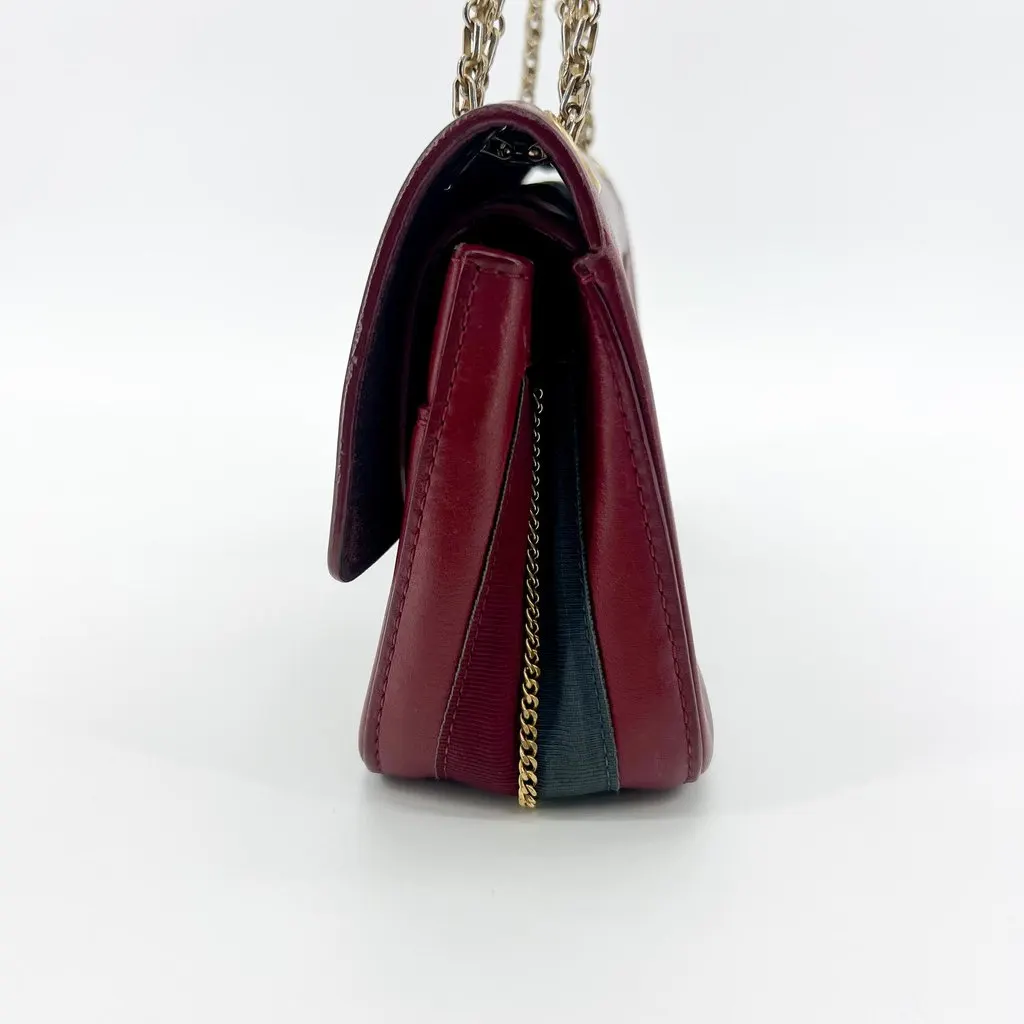 Chanel 2.55 Reissue Flap Bag 225 Burgundy Gold Hardware MultiColor Leather Good - Model View