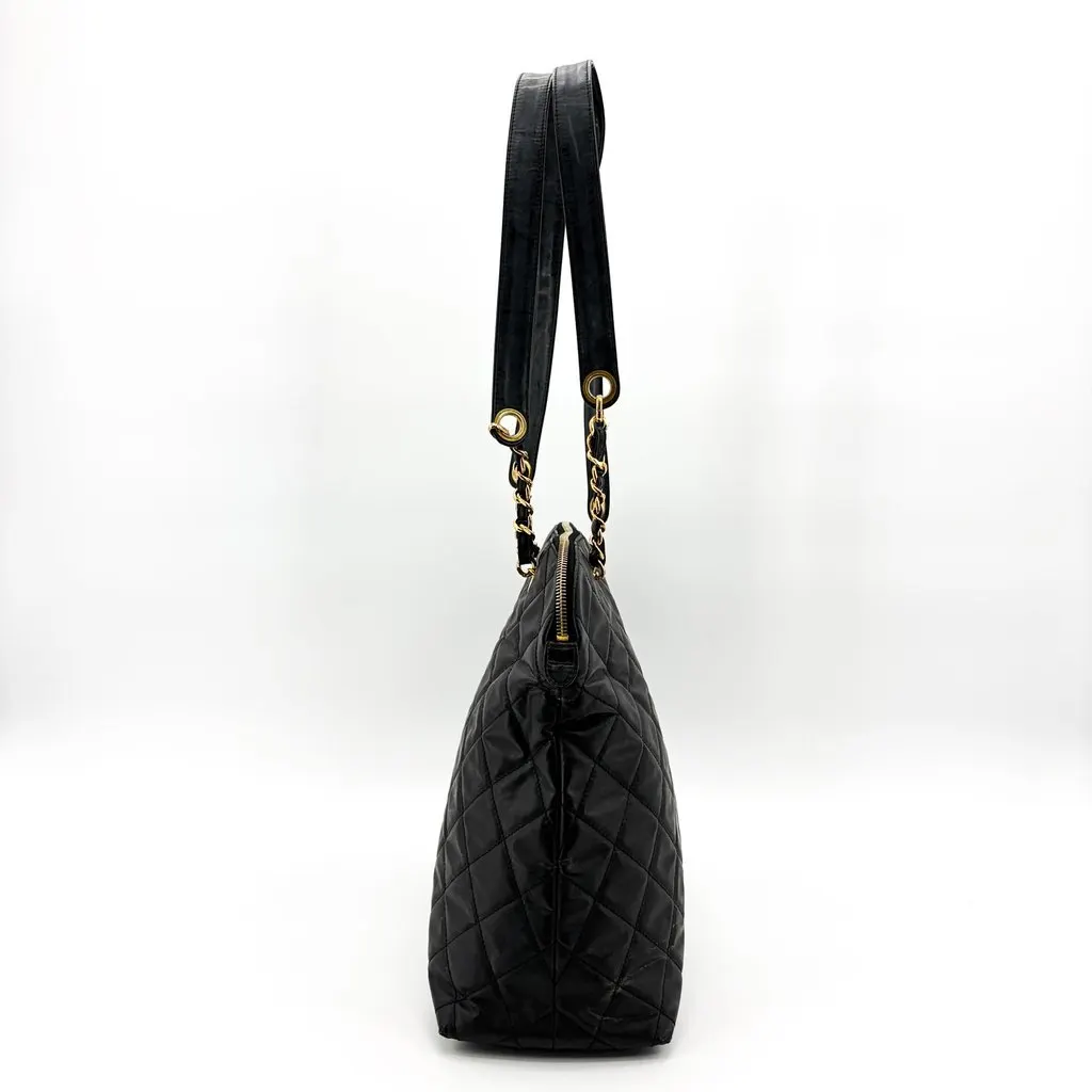 Chanel Vintage Quilted Nylon Chain Shoulder Bag Black Gold Hardware MultiColor Polyamide Good - Model View
