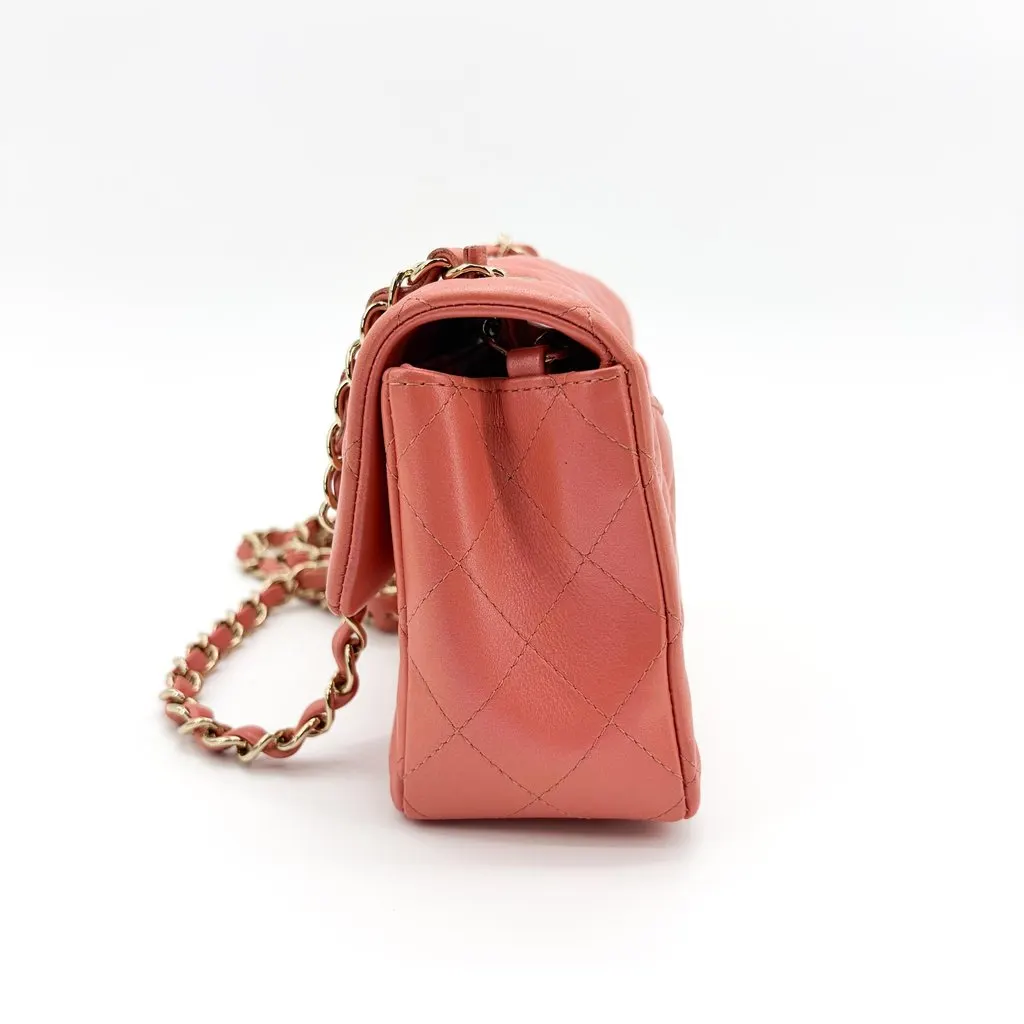 Chanel Classic Flap Bag Medium Gold Hardware Coral Pink Pink Leather Very good - Model View