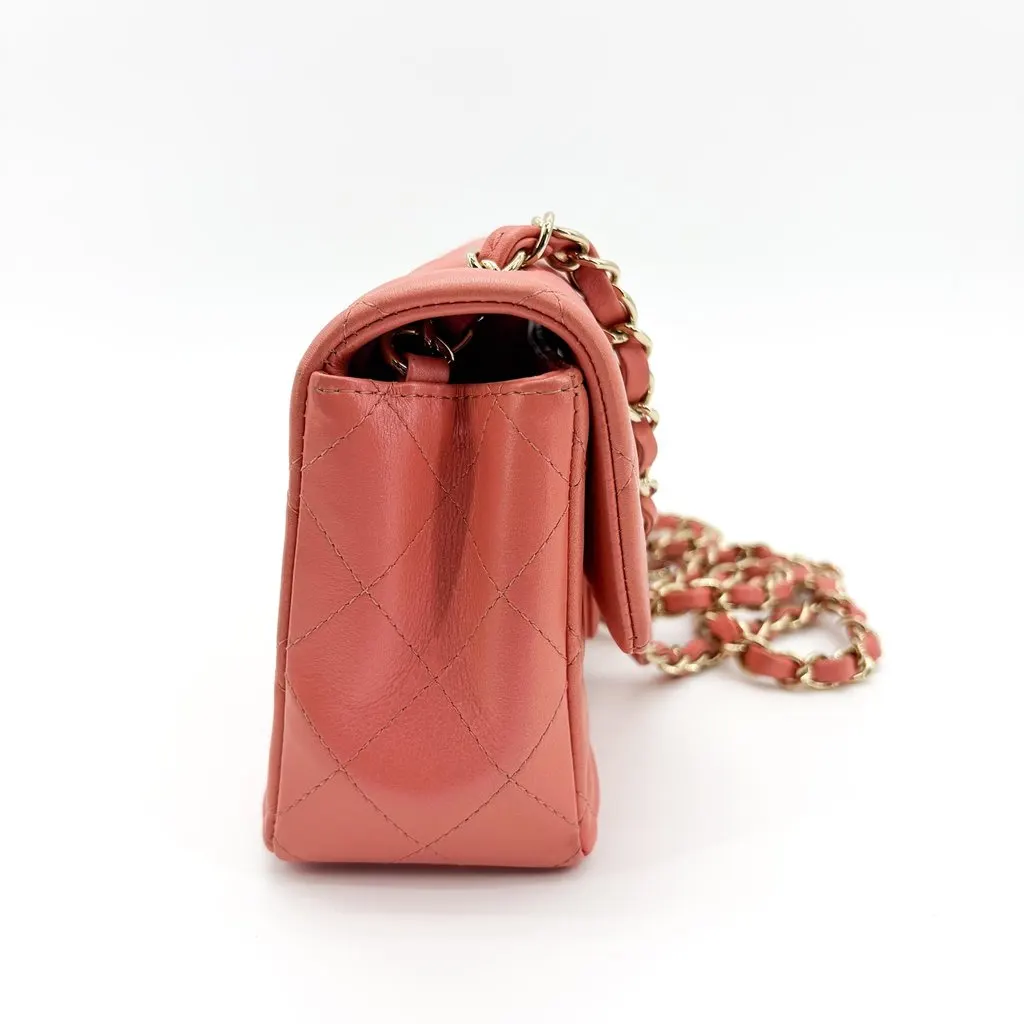 Chanel Classic Flap Bag Medium Gold Hardware Coral Pink Pink Leather Very good - Box View