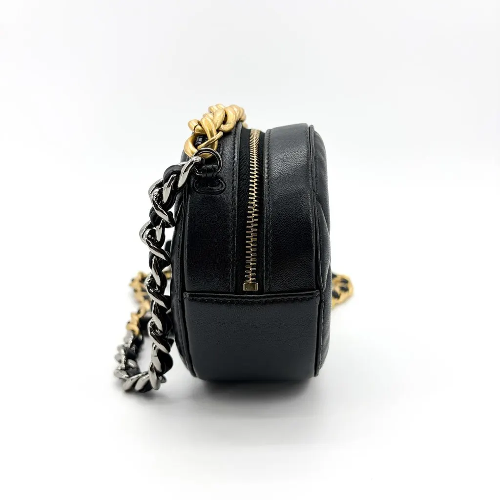 Chanel 19 Round Clutch with Chain Black Black Leather Very good - Inside View