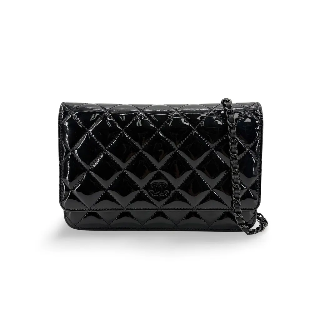 Chanel Quilted Patent Wallet on Chain So Black Black Leather Very good - Front View