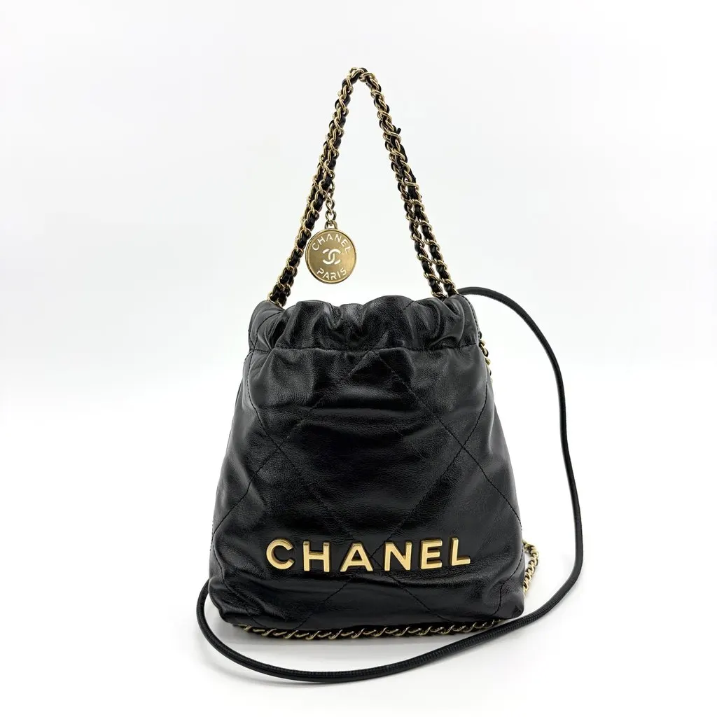 Chanel 22 Mini Handbag Black Glossy Calfskin Gold Hardware Black Leather Very good - Front View
