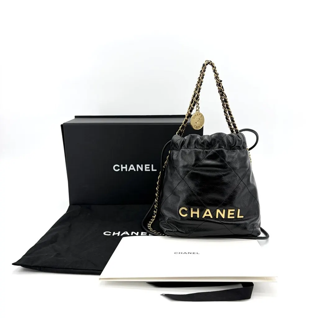 Chanel 22 Mini Handbag Black Glossy Calfskin Gold Hardware Black Leather Very good - Inside View