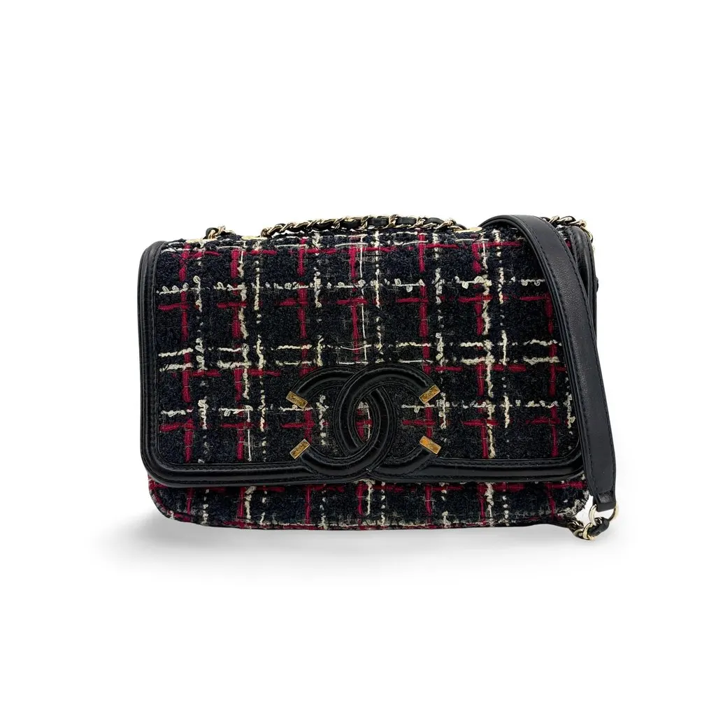 Chanel CC Filigrigue Tweed Flap Bag Medium Black Red Black Tweed Very good - Front View