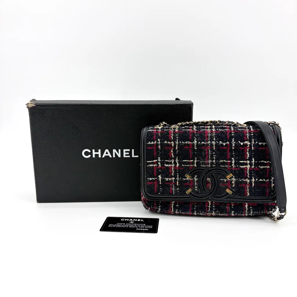 Chanel CC Filigrigue Tweed Flap Bag Medium Black Red Black Tweed Very good - Back View