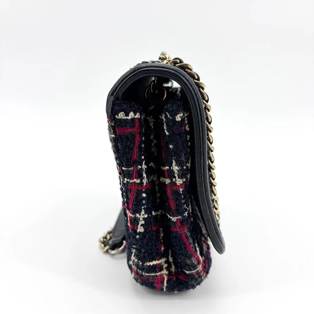 Chanel CC Filigrigue Tweed Flap Bag Medium Black Red Black Tweed Very good - Box View