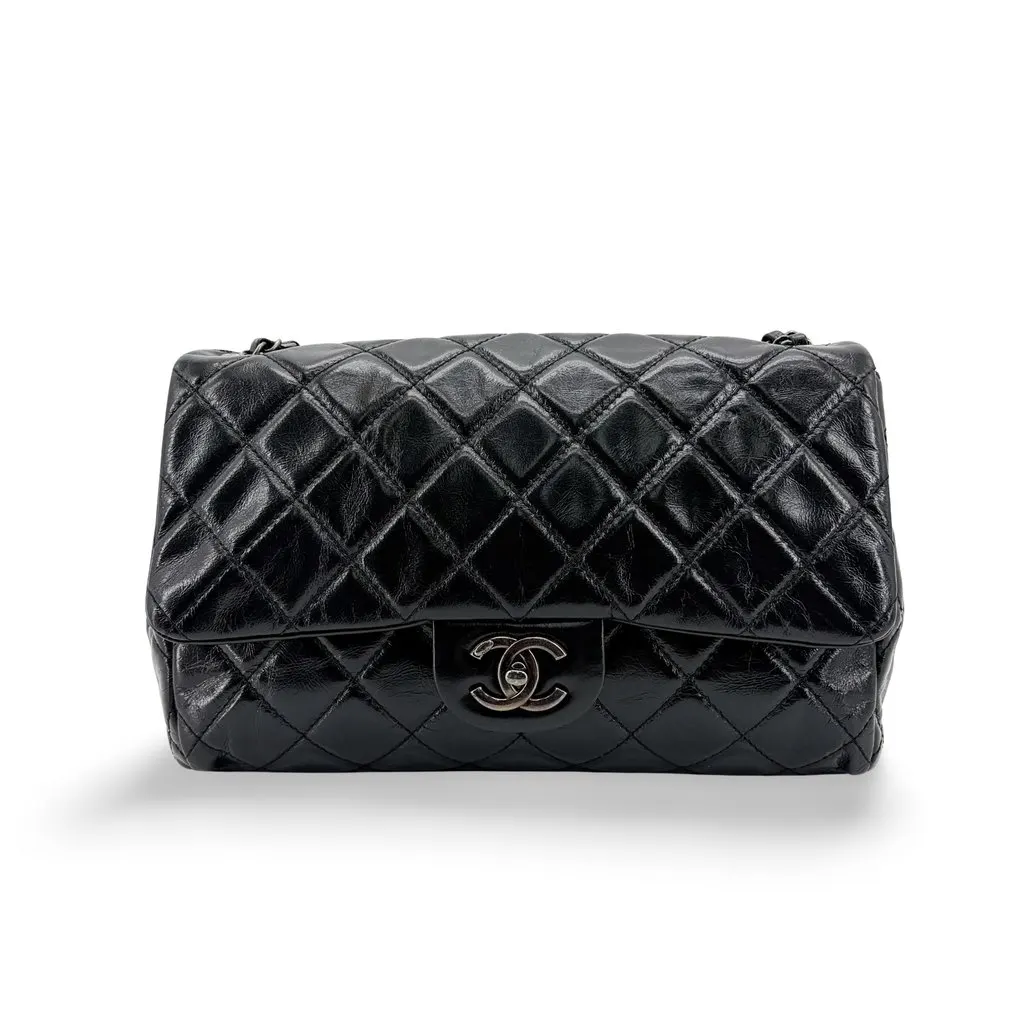 Chanel Crumpled Calfskin So Black Classic Medium Flap Bag Black Leather Very good - Front View
