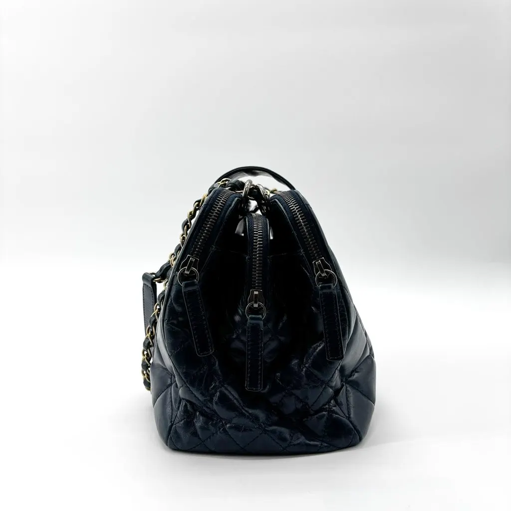 Chanel Vintage Lambskin Frame Chain Shoulder Bag Navy Gold Hardware Gold Leather Very good - Box View