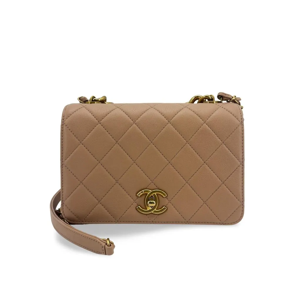 Chanel Matelasse Season Flap Bag Beige Vintage Gold Hardware Beige Leather Very good - Front View