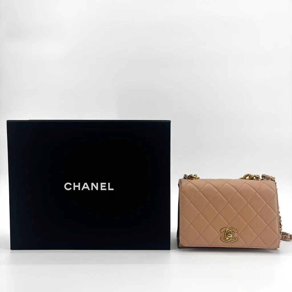 Chanel Matelasse Season Flap Bag Beige Vintage Gold Hardware Beige Leather Very good - Back View